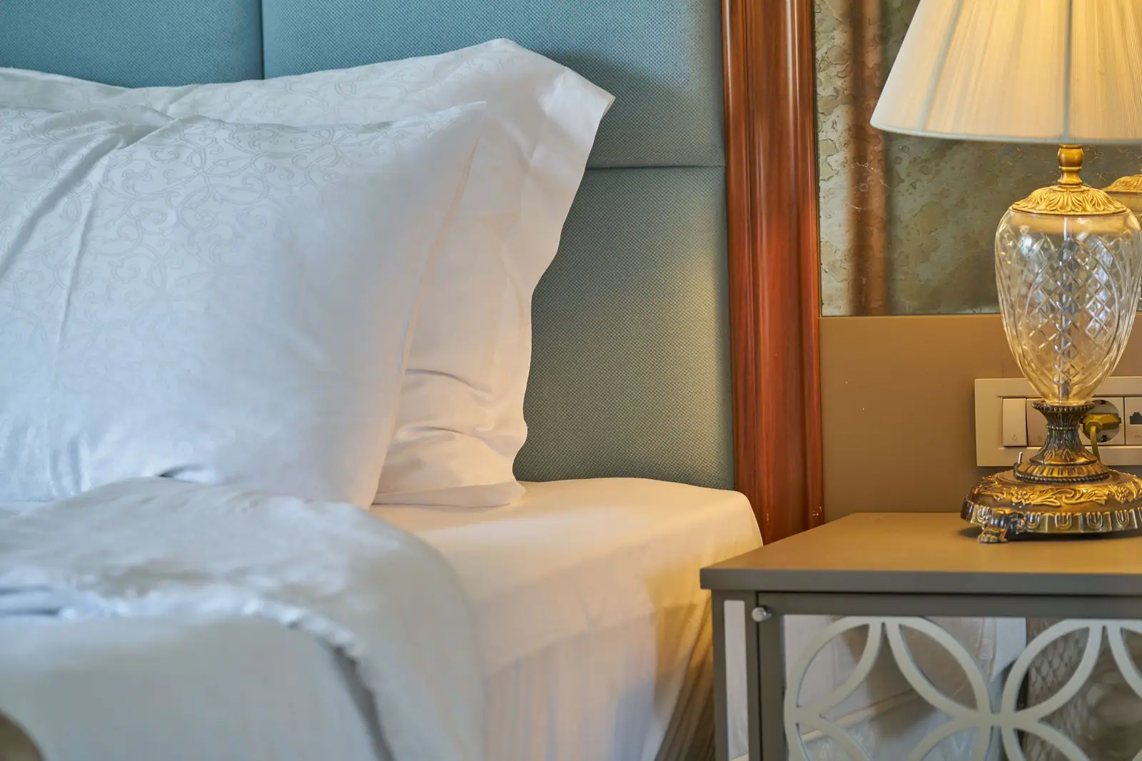 Guest transportation partners for hotels and resorts