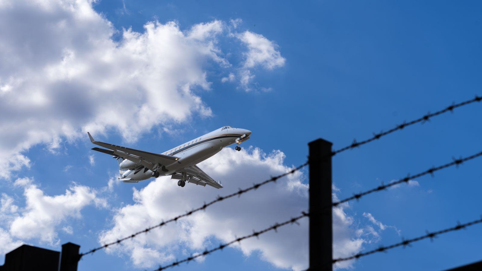 Hanscom Field Car Service | BED Boston Private Jet Chauffeur