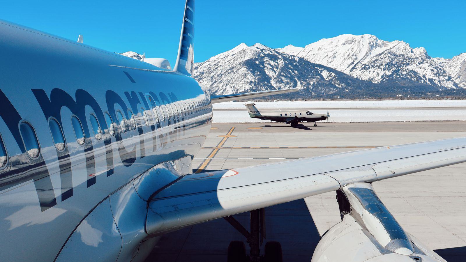 Centennial Airport Car Service | APA Denver Jet Chauffeur