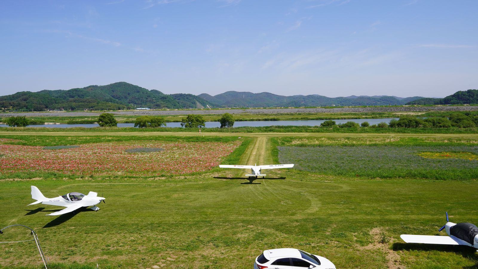 Biggin Hill Airport chauffeur service: private jet transfers from BQH