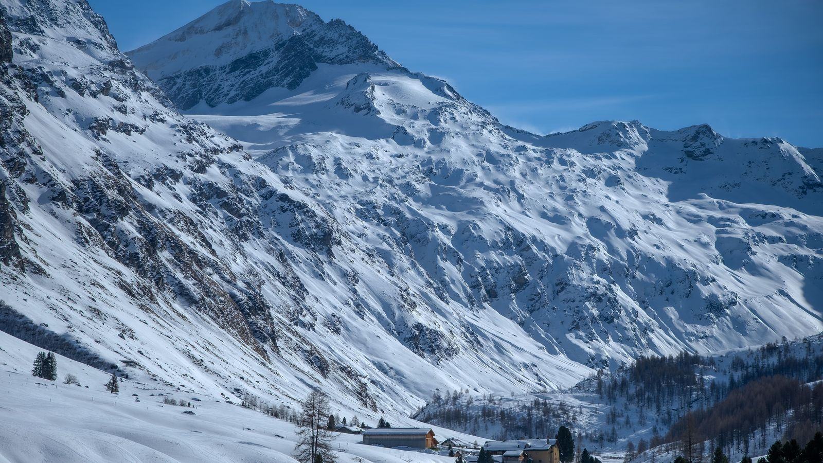 St. Moritz Samedan Airport Car Service | SMV Chauffeur