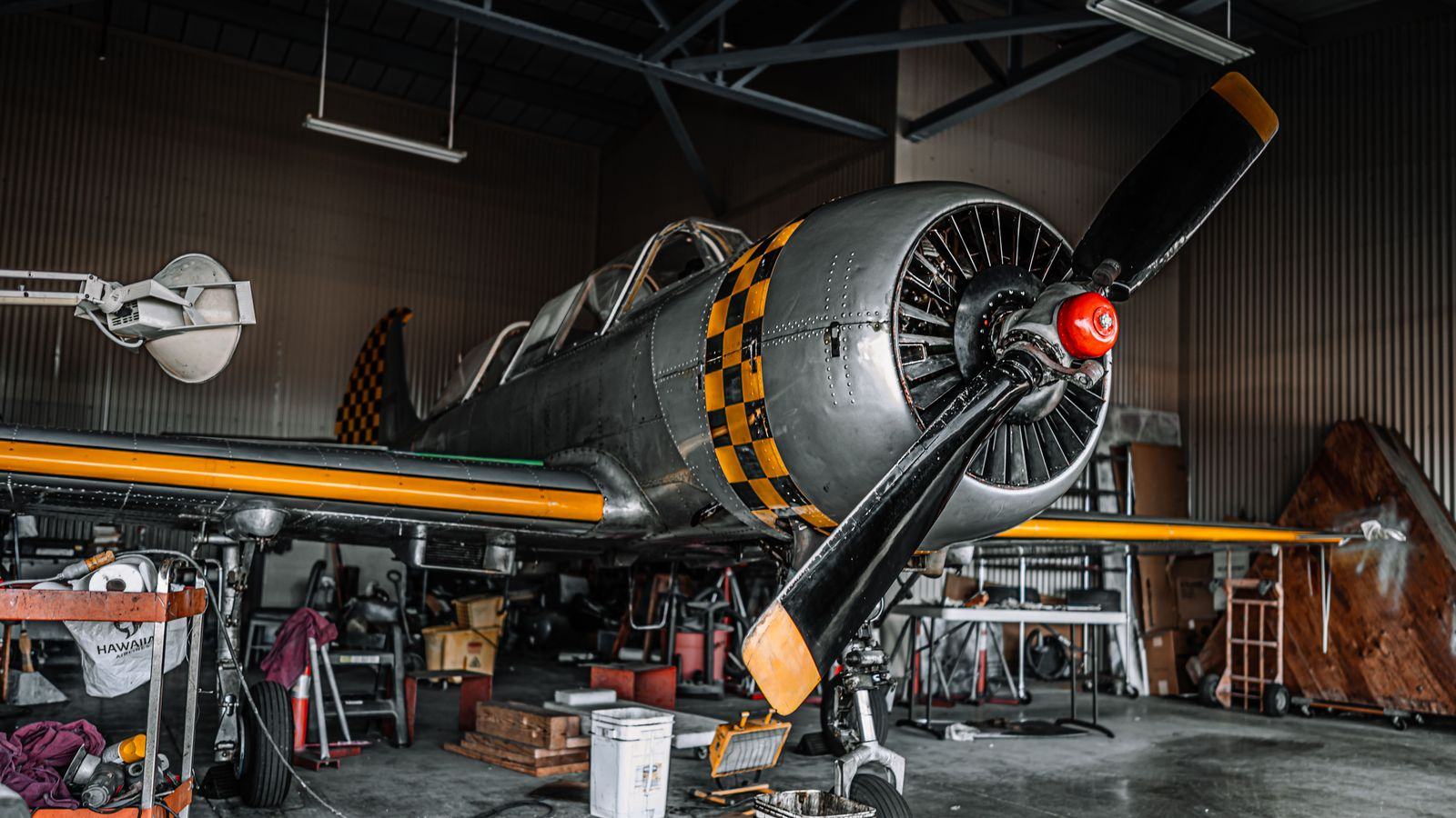 Van Nuys Airport Car Service | VNY Private Jet Chauffeur