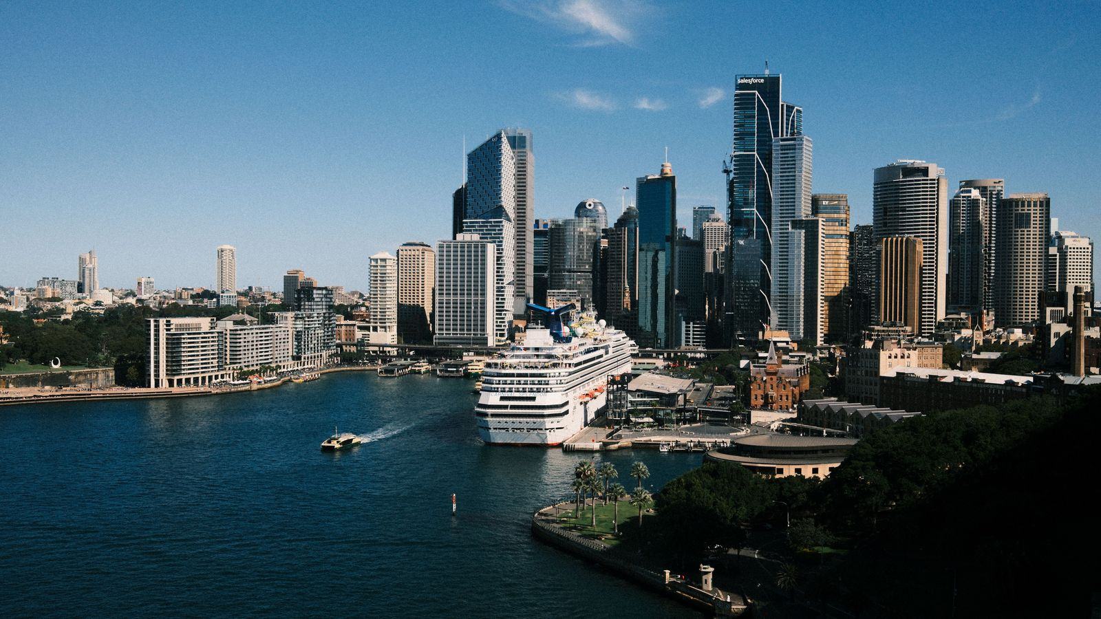 Auckland Cruise Terminal Transfers | Queens Wharf to AKL