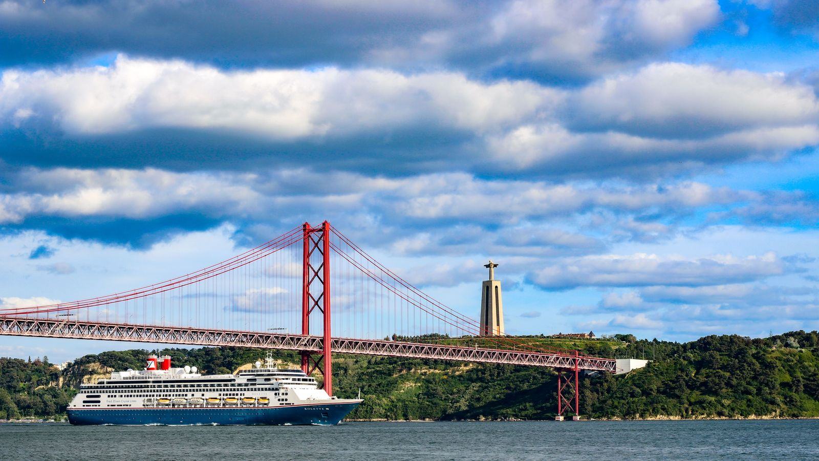 Lisbon Cruise Port Transfers | Airport to Ship Chauffeur