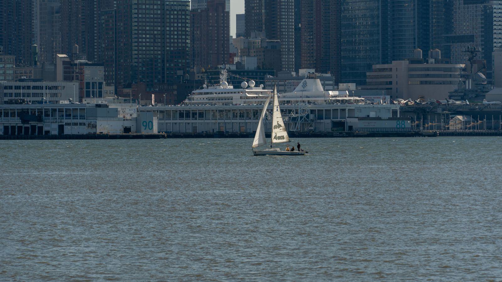 Manhattan Cruise Terminal car service: transfers to Piers 88 and 90 from every New York airport