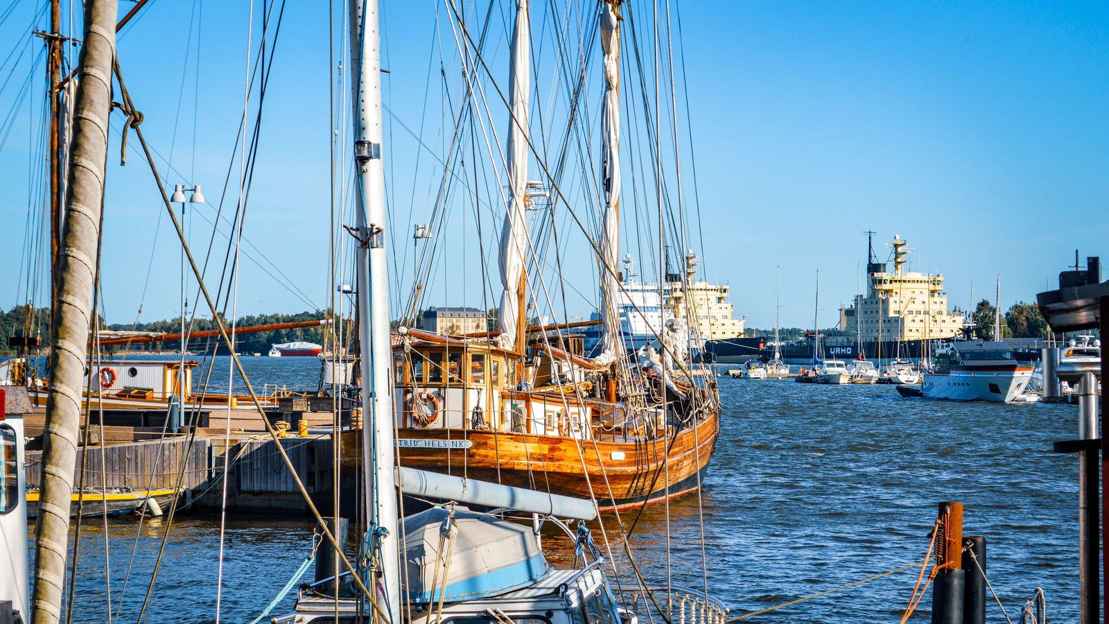 Kiel Cruise Port Transfers | Hamburg Airport to Ship