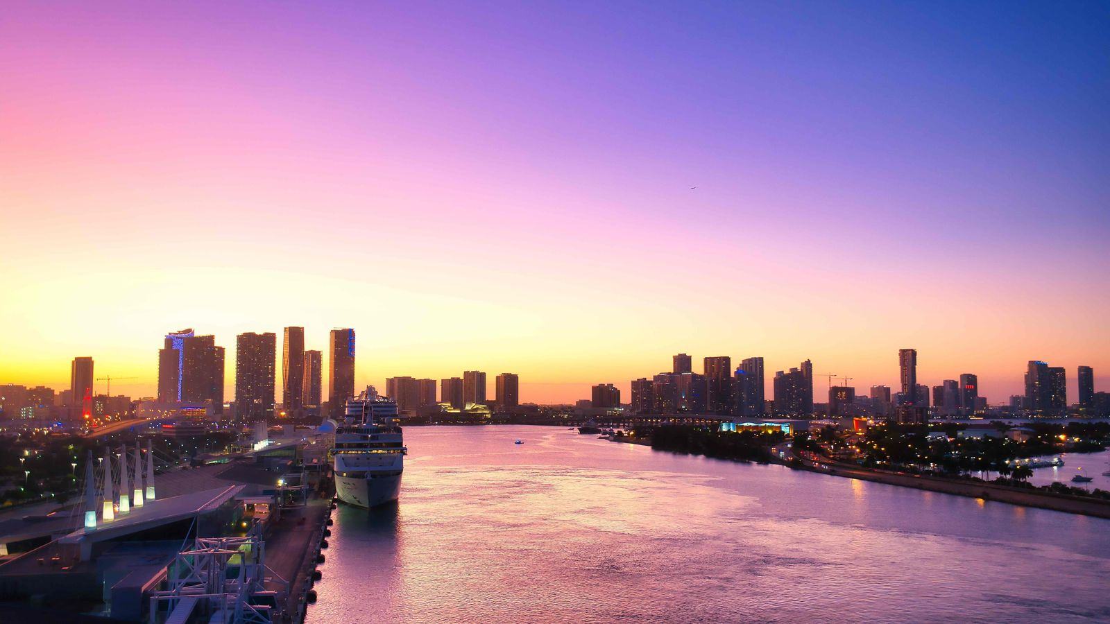 Port Tampa Bay Car Service | TPA to Cruise Transfers