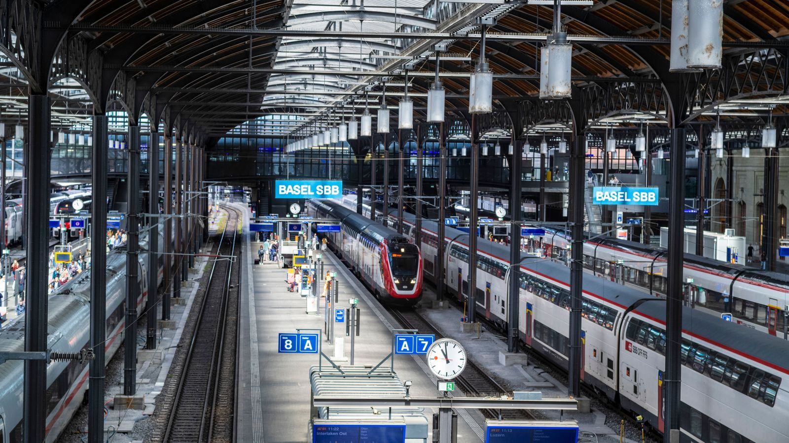 Basel SBB Chauffeur | Station Car Service to EuroAirport