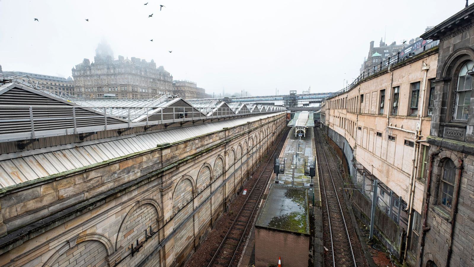 Edinburgh Waverley chauffeur: fixed-fare cars from the street-level pick-up points