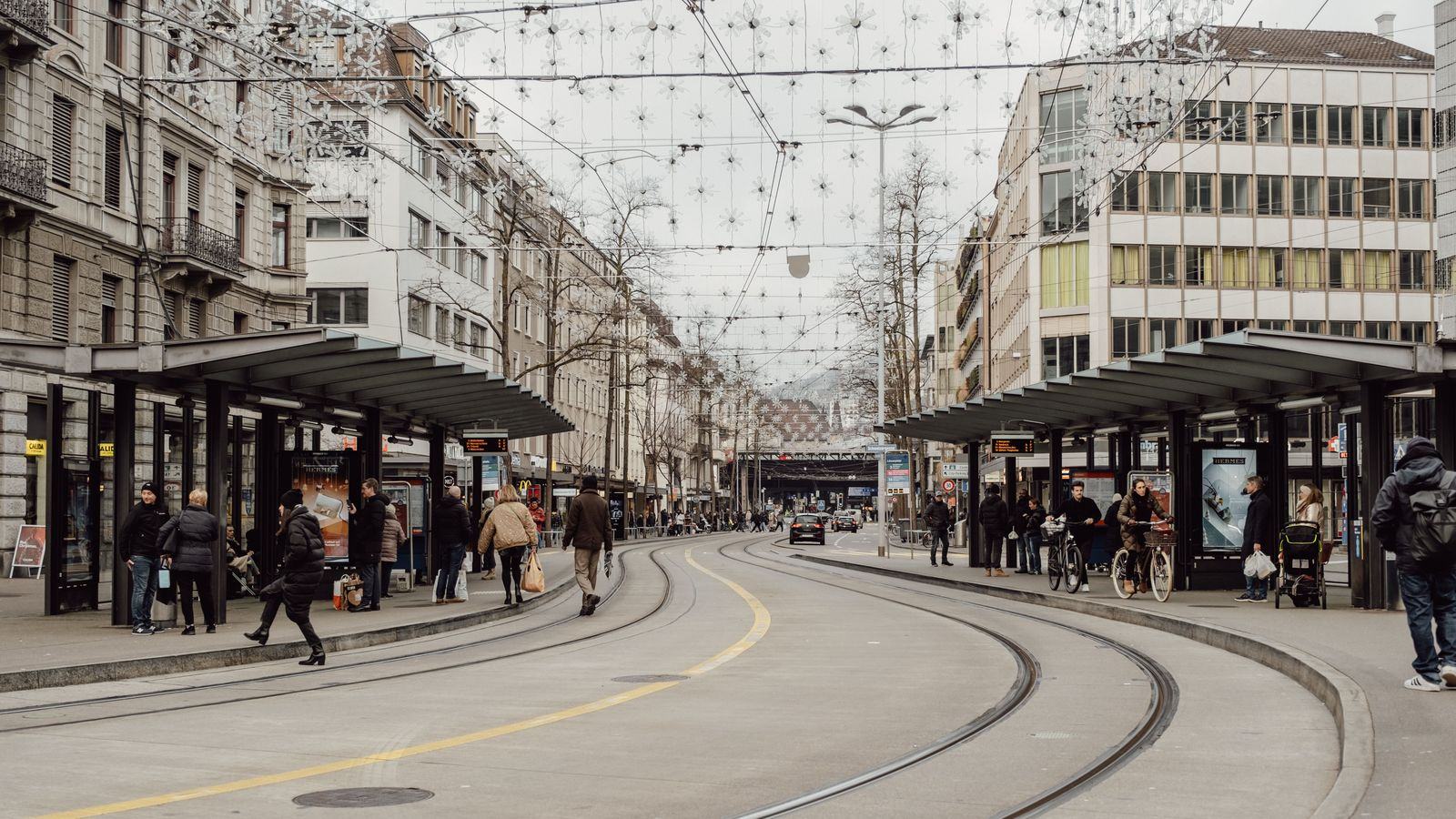 Geneva Cornavin chauffeur: fixed-fare cars to the airport, the UN and the Alps