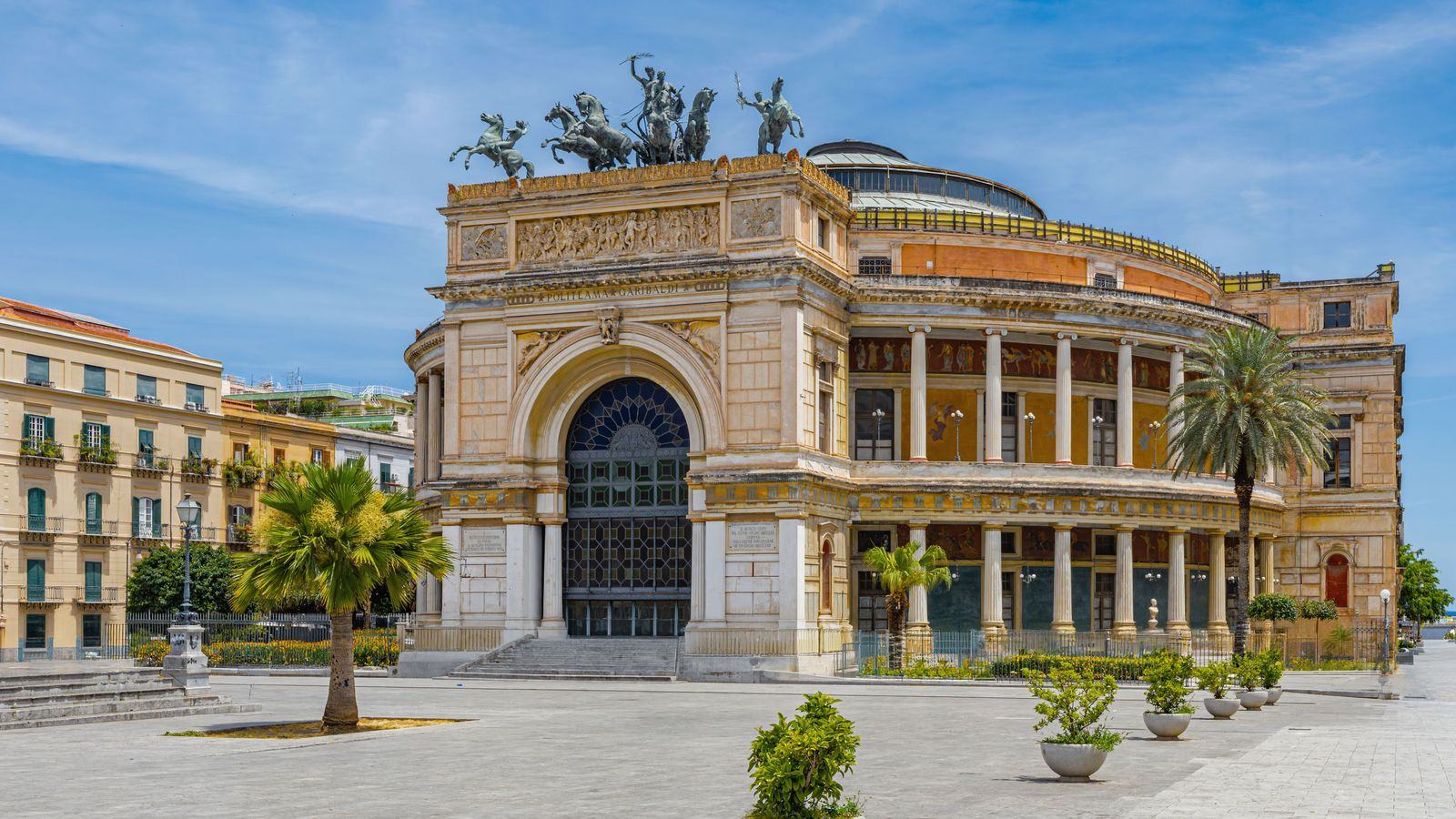 Napoli Centrale Chauffeur | Cars to Amalfi & Capodichino