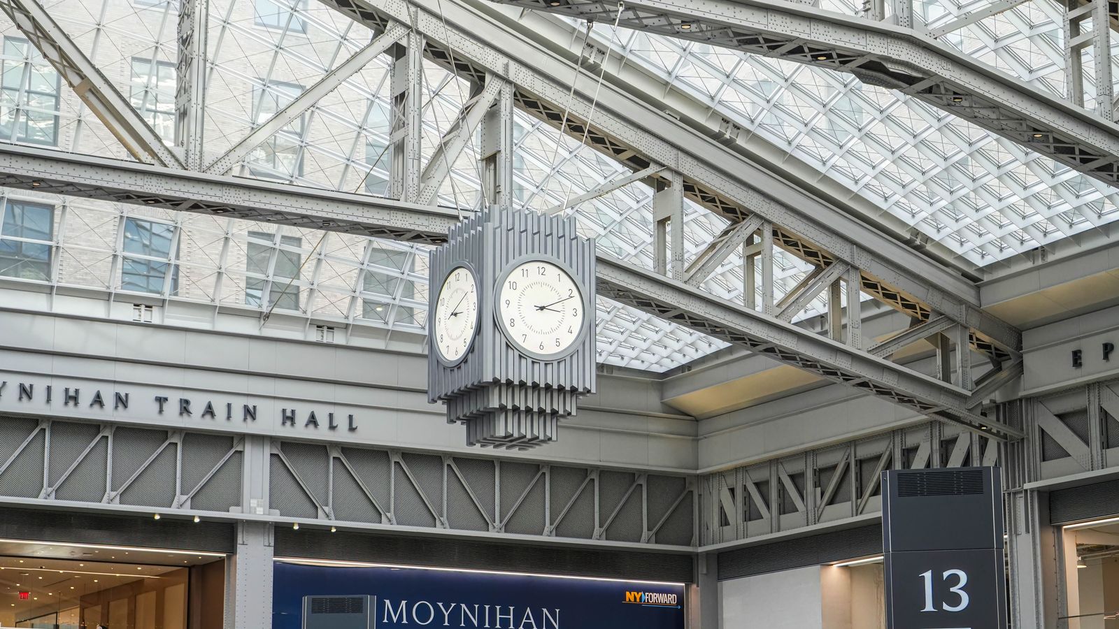 Penn Station Car Service | Moynihan Train Hall Pickups