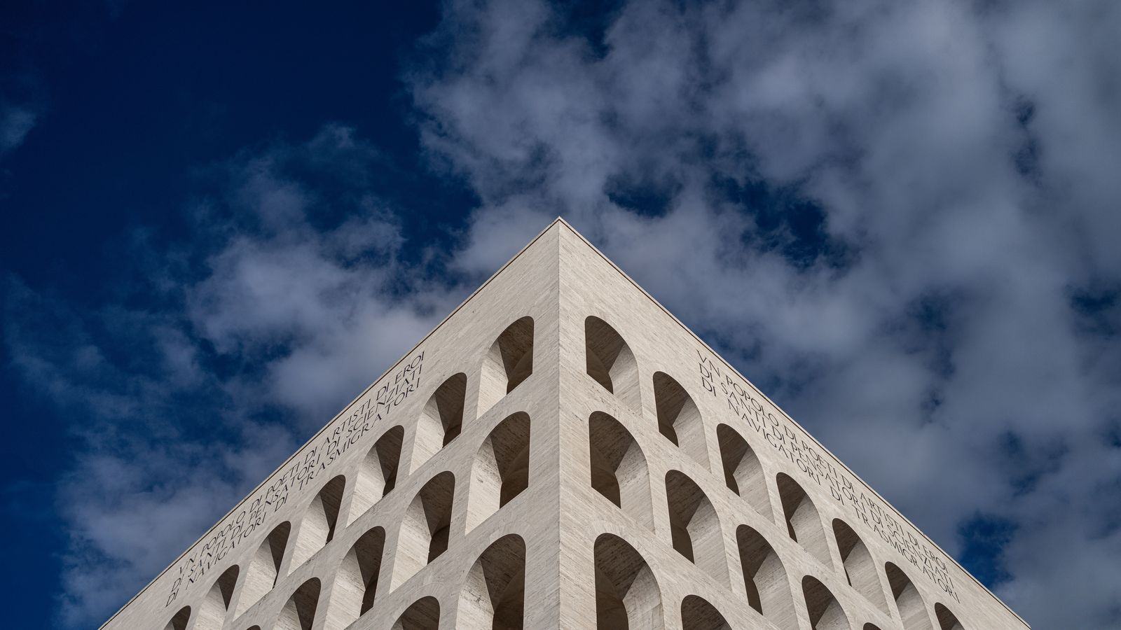 Roma Termini Chauffeur | Station Car Service to Fiumicino