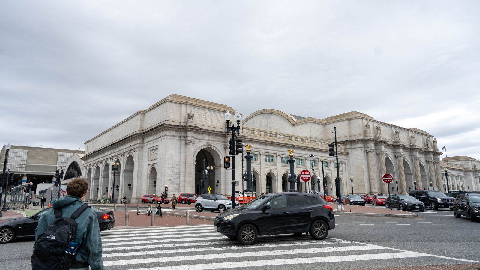 Washington Union Station car service: chauffeur pickups on Capitol Hill