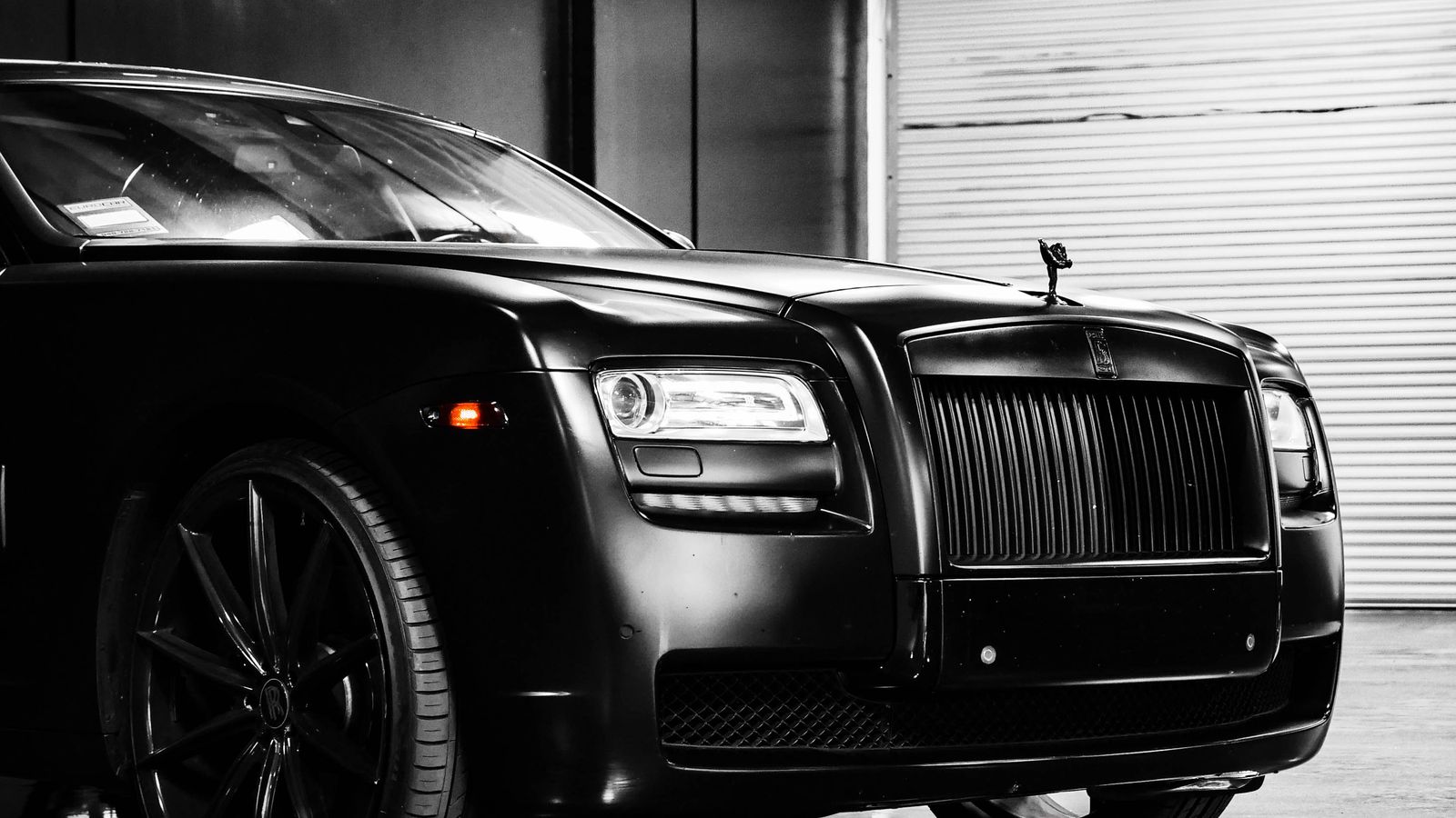 Wedding Limo Service | Wedding Cars, Rolls-Royce & Shuttles